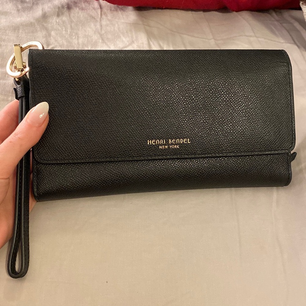 Henri Bendel Black Uptown Wallet